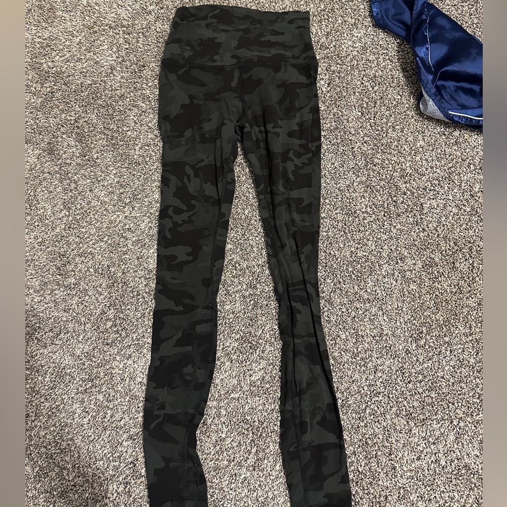 green camo lululemon leggings high rise 25”